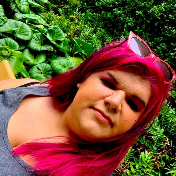 Meet your Posher, Nicoletta - Picture 1 of 1